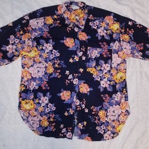 First Class Floral Button Up XL